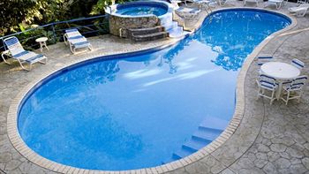 Imagen de la piscina del Hotel Villas El Parque. Foto 9