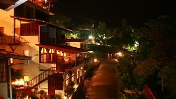 Imagen de los exteriores del Hotel Villas El Parque. Foto 5