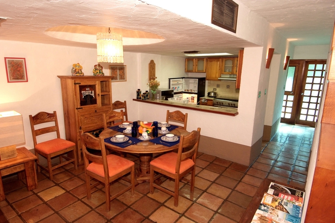 Imagen de los interiores del Hotel Villas El Rancho. Foto 8