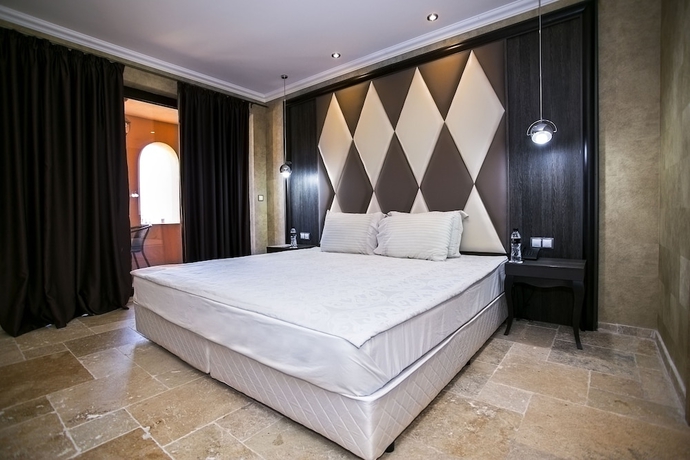 Imagen de la habitación del Hotel Villas Elenite Premium. Foto 9
