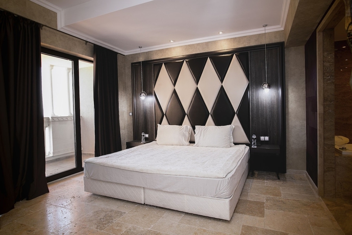 Imagen de la habitación del Hotel Villas Elenite Premium. Foto 14