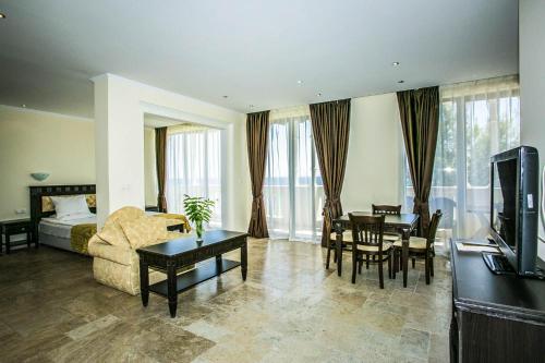 Imagen de la habitación del Hotel Villas Elenite Premium - Ultra All Inclusive & Aqua Park. Foto 20