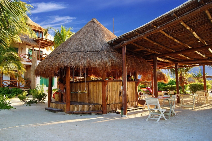 Imagen del bar/restaurante del Hotel Villas Flamingos. Foto 6