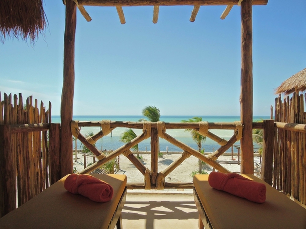 Imagen de la habitación del Hotel Villas Flamingos. Foto 10