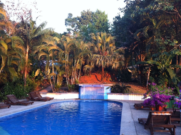 Imagen de la piscina del Hotel Villas Gaia. Foto 15