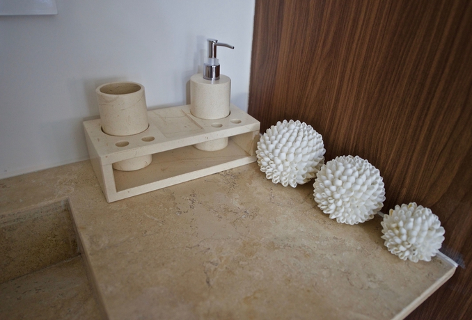 Imagen de la habitación del Hotel Villas Grand Gardenia. Foto 6