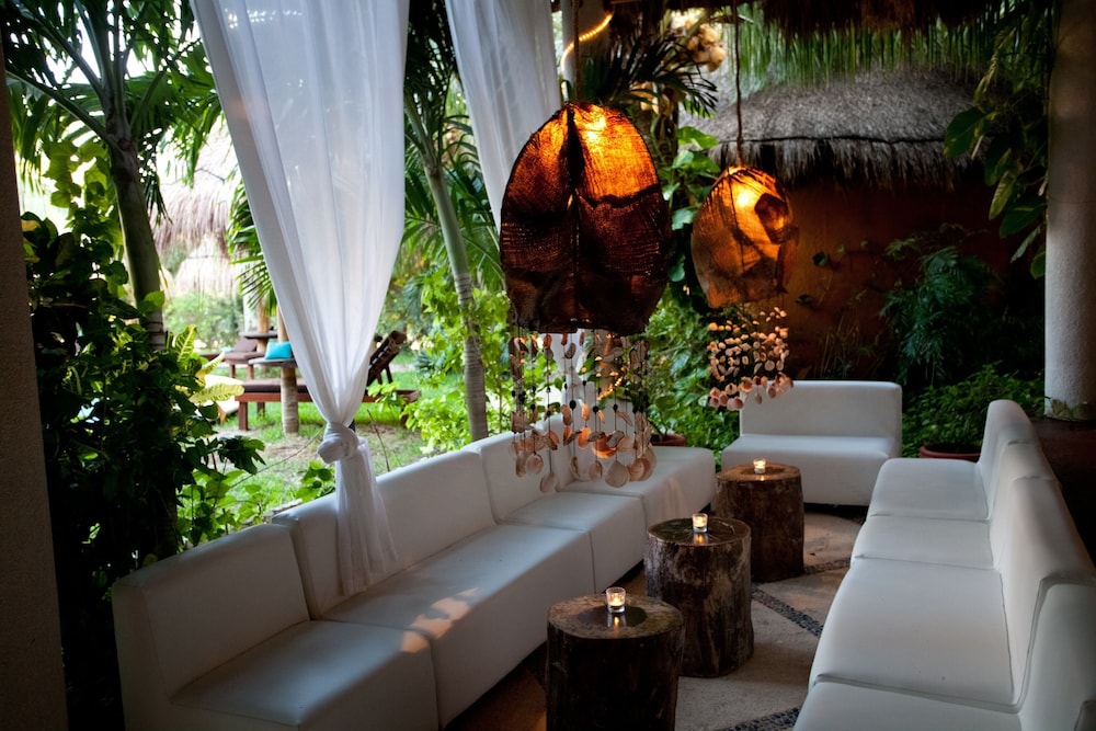Imagen del bar/restaurante del Hotel Villas Hm Paraiso Del Mar. Foto 1