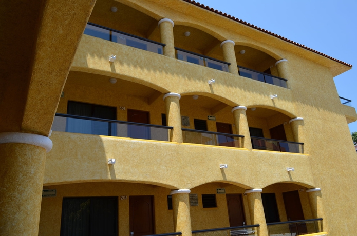 Imagen de los exteriores del Hotel Villas La Lupita. Foto 7