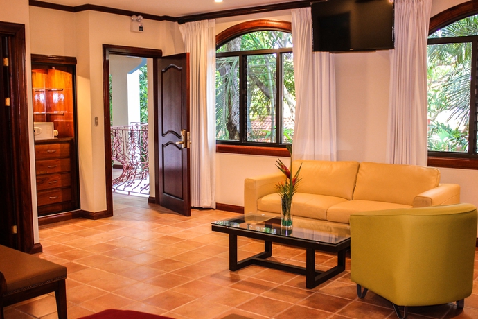 Imagen de los interiores del Hotel Villas Lirio. Foto 13