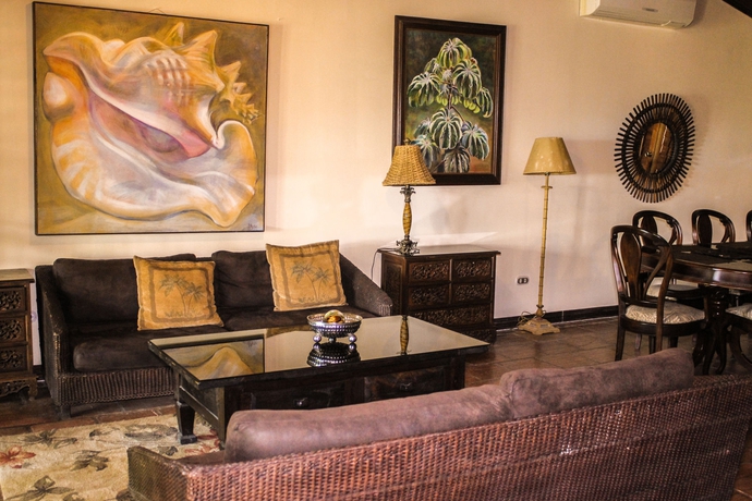 Imagen de los interiores del Hotel Villas Lirio. Foto 16