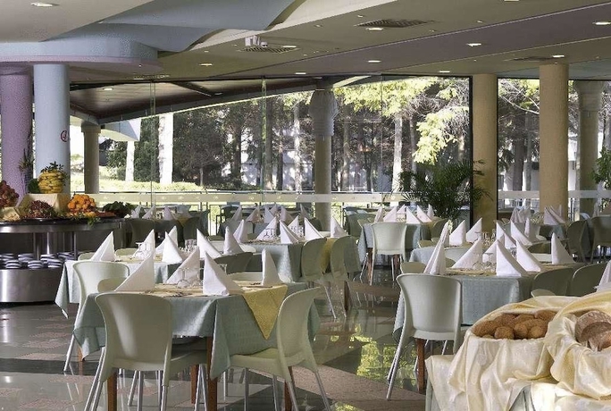 Imagen del bar/restaurante del Hotel Villas Magnolia &ndash; All Inclusive. Foto 7
