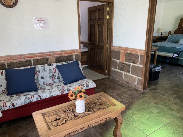 Imagen de la habitación del Hotel Villas Mahando. Foto 13