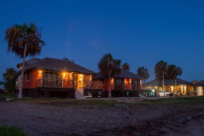 Imagen de la habitación del Hotel Villas Mar y Arena. Foto 8