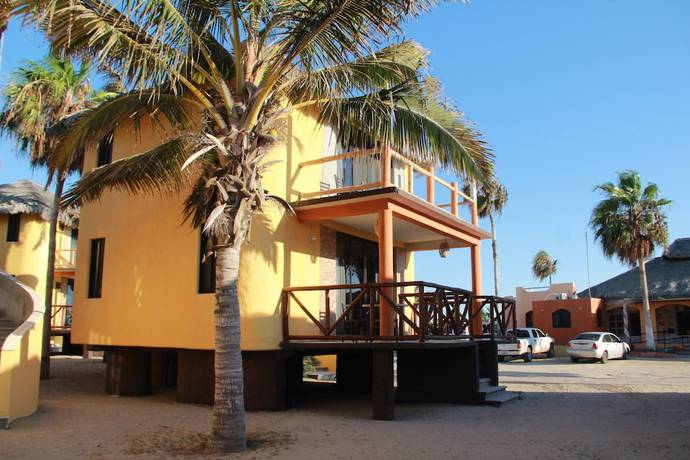 Imagen de la habitación del Hotel Villas Mar y Arena. Foto 9