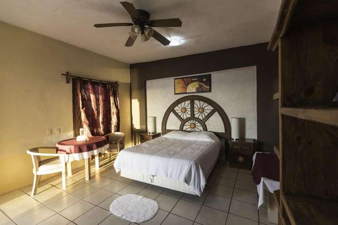 Imagen de la habitación del Hotel Villas Mar y Arena. Foto 13