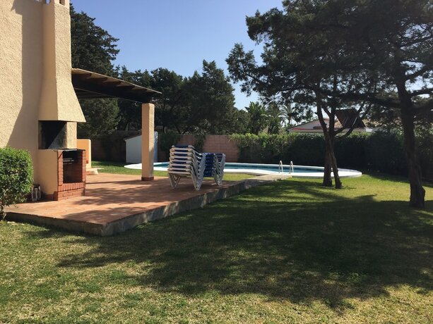 Imagen de la habitación del Hotel Villas Marbesa Club. Foto 20