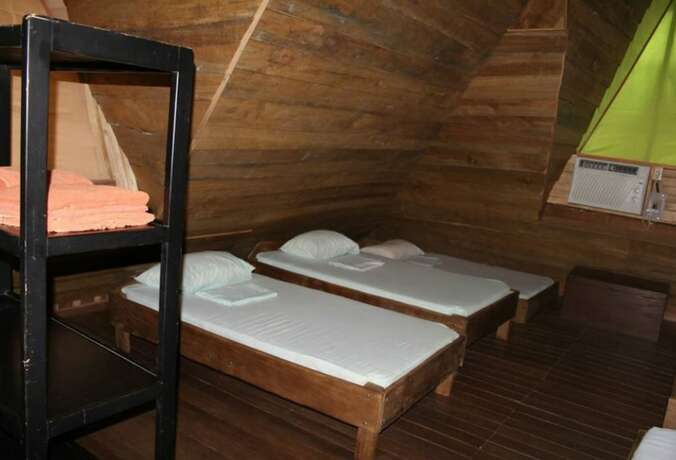 Imagen de la habitación del Hotel Villas Mar&iacute;a Luisa Lodge. Foto 14