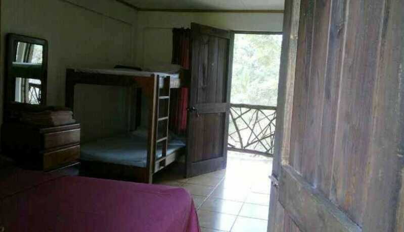 Imagen de la habitación del Hotel Villas Mar&iacute;a Luisa Lodge. Foto 15