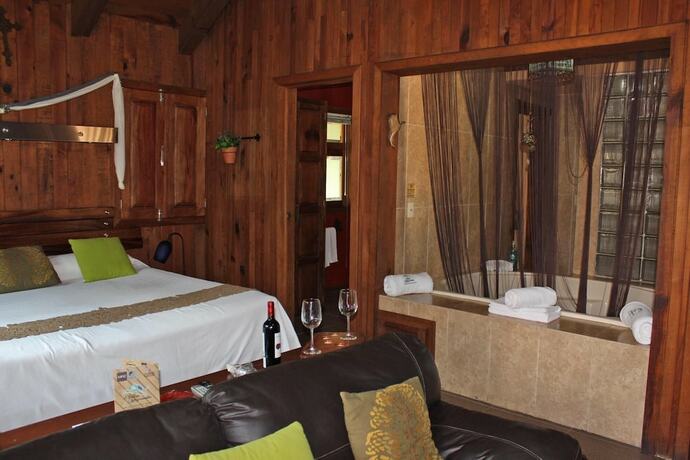 Imagen de la habitación del Hotel Villas Mazamitla. Foto 17