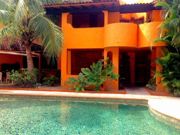 Imagen de la piscina del Hotel Villas Miramar. Foto 12