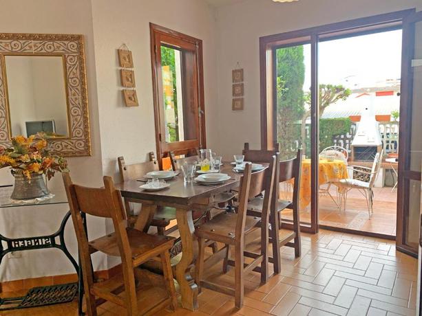 Imagen general del Hotel Villas Morro de Gos 3000. Foto 10