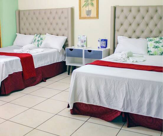 Imagen de la habitación del Hotel Villas Noelia. Foto 11