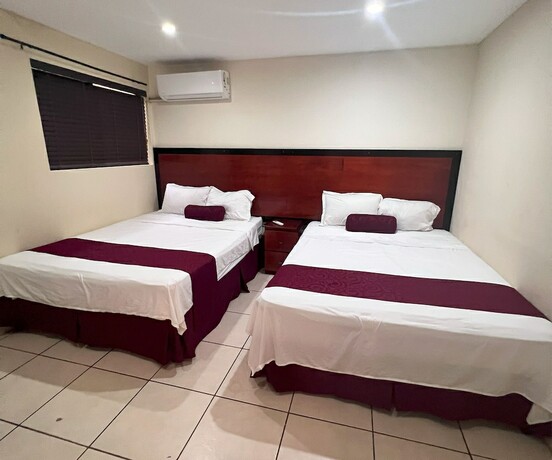 Imagen general del Hotel Villas Noelia. Foto 4