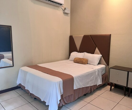 Imagen general del Hotel Villas Noelia. Foto 6