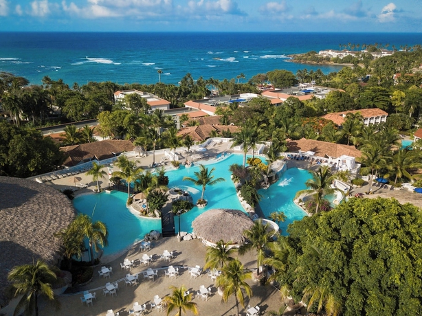 Imagen de la piscina del Hotel Villas Park VIP at Lifestyle Resort &mdash; Villas Only | Mandatory All-Inclusive Paid at Resort. Foto 16