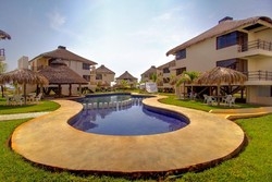 Imagen de la piscina del Hotel Villas Playa Azul. Foto 5