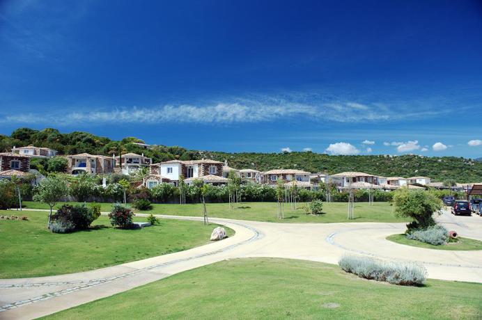 Imagen de los exteriores del Hotel Villas Resort. Foto 7