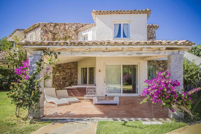 Imagen de los exteriores del Hotel Villas Resort. Foto 11