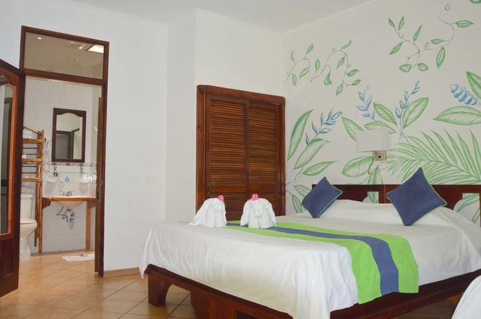 Imagen de la habitación del Hotel Villas Rio Mar. Foto 5