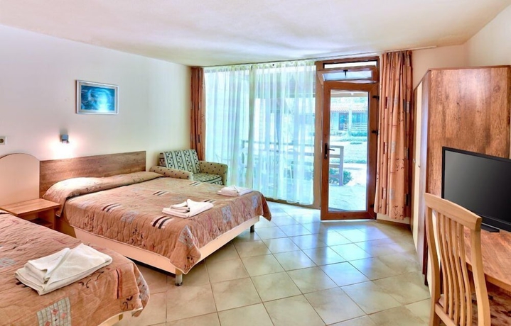 Imagen de la habitación del Hotel Villas Ropotamo. Foto 4