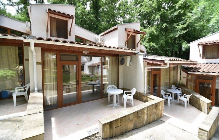 Imagen de la habitación del Hotel Villas Ropotamo. Foto 6
