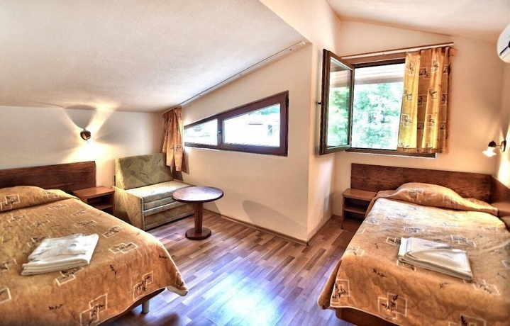 Imagen de la habitación del Hotel Villas Ropotamo. Foto 8