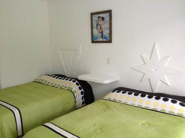 Imagen de la habitación del Hotel Villas Sol Diamante. Foto 20