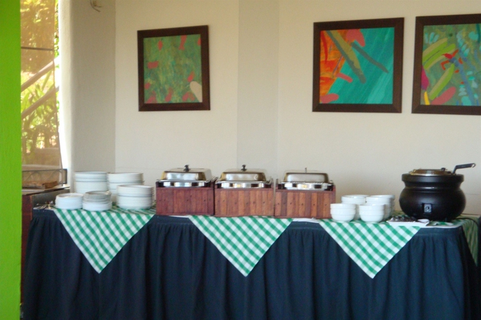 Imagen del bar/restaurante del Hotel Villas Sol and Beach Resort - All Inclusive. Foto 4