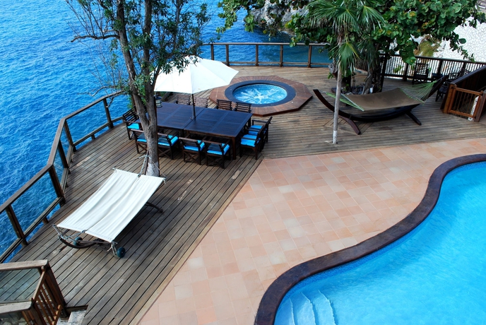 Imagen de los exteriores del Hotel Villas Sur Mer. Foto 11