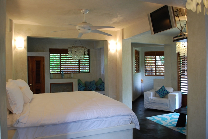 Imagen de la habitación del Hotel Villas Sur Mer. Foto 4