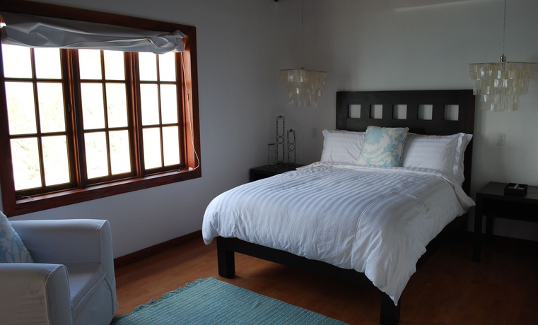 Imagen de la habitación del Hotel Villas Sur Mer. Foto 8