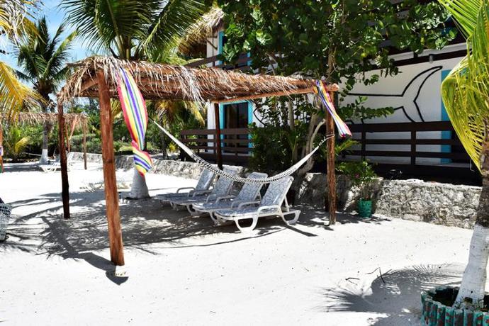 Imagen general del Hotel Villas Tiburon. Foto 9