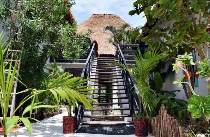 Imagen general del Hotel Villas Tiburon. Foto 10