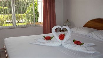 Imagen de la habitación del Hotel Villas Vilma. Foto 5