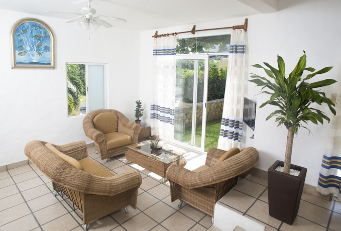 Imagen de la habitación del Hotel Villas and Resort Luz De Luna. Foto 9