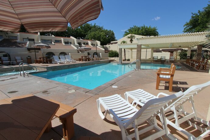 Imagen general del Hotel Villas at Southgate by VRI Americas. Foto 9