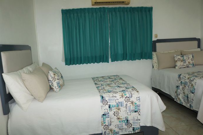 Imagen de la habitación del Hotel Villas del Mar. Foto 9