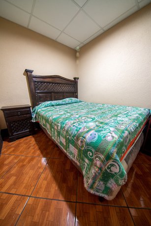 Imagen de la habitación del Hotel Villas del mirador. Foto 14