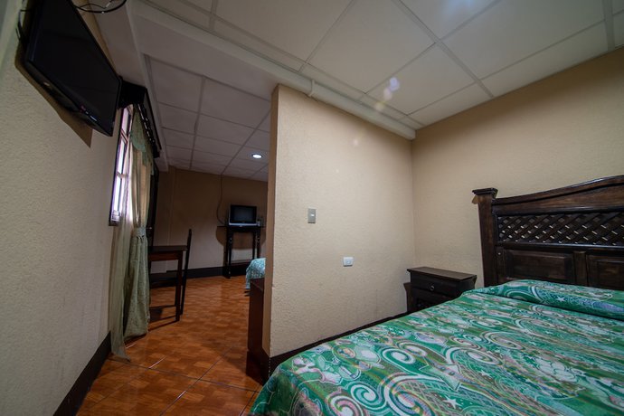 Imagen de la habitación del Hotel Villas del mirador. Foto 17