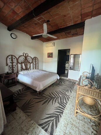 Imagen de la habitación del Hotel Villas el Dorado. Foto 15